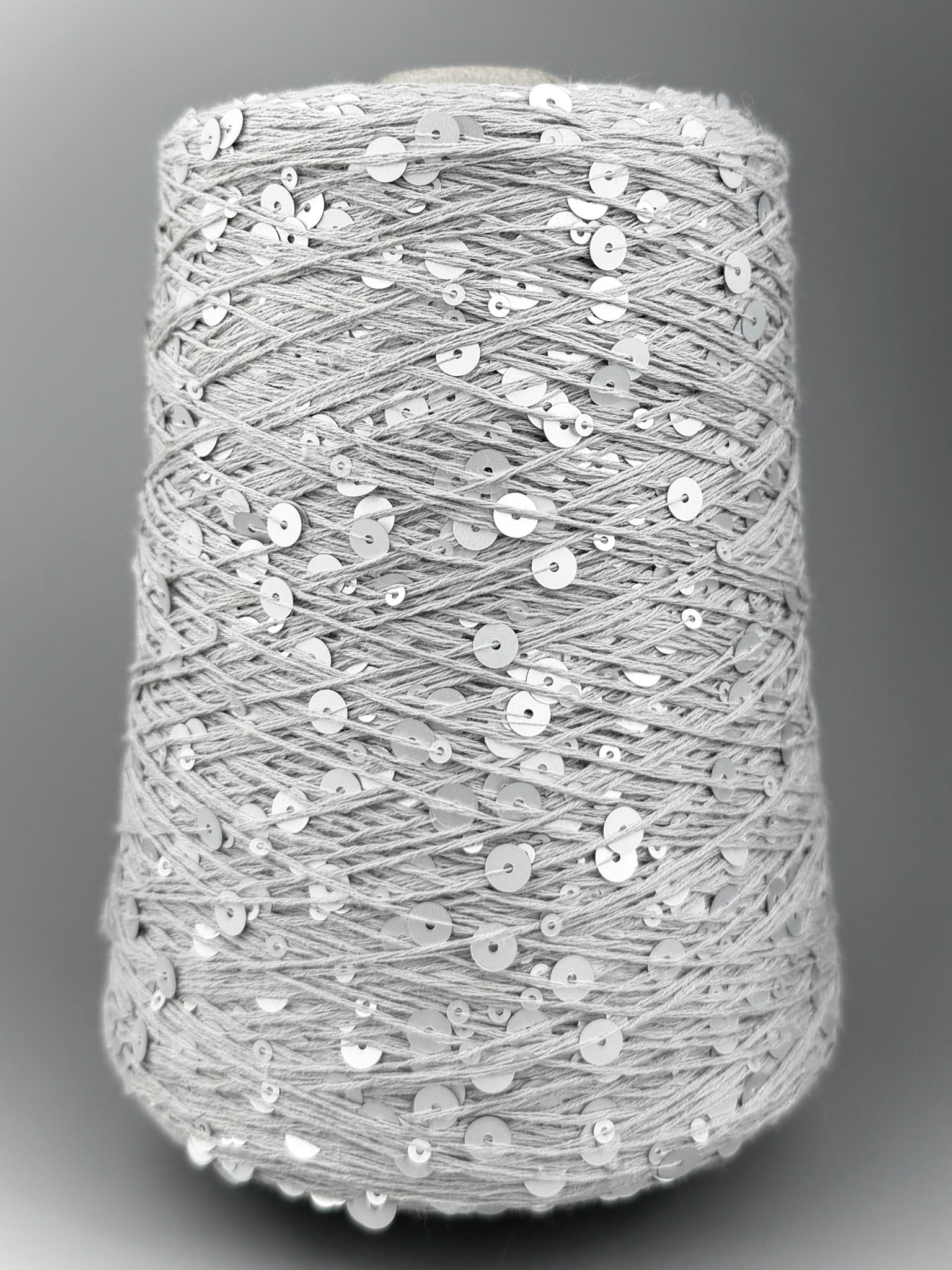 Art. Brillante 260 m / 100 g – Baumwolle mit Maxi-Pailletten col. Heller Silber foto 2